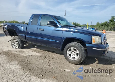 2007 Dodge Dakota Slt z USA, uszkodzony, nr VIN 1D7HW42K27S113332